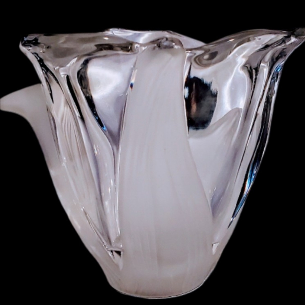 Mikasa Frosted Leaf & Clear Crystal Glass Spring Aria Votive Candle Holder.